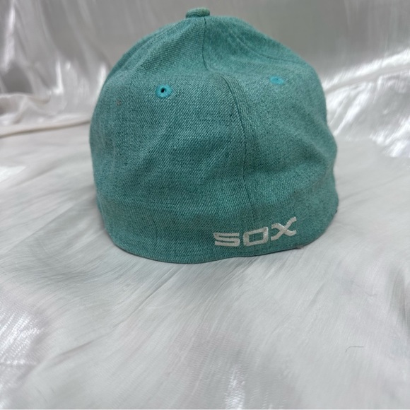 Chicago White Sox Green New Era 39 Baseball Hat. Size medium/large - Picture 14 of 15